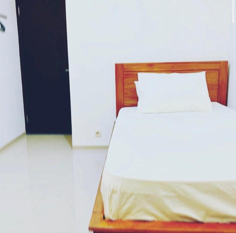 Imah Dago Villa - Budget Staycation Villa In Бандунг Экстерьер фото
