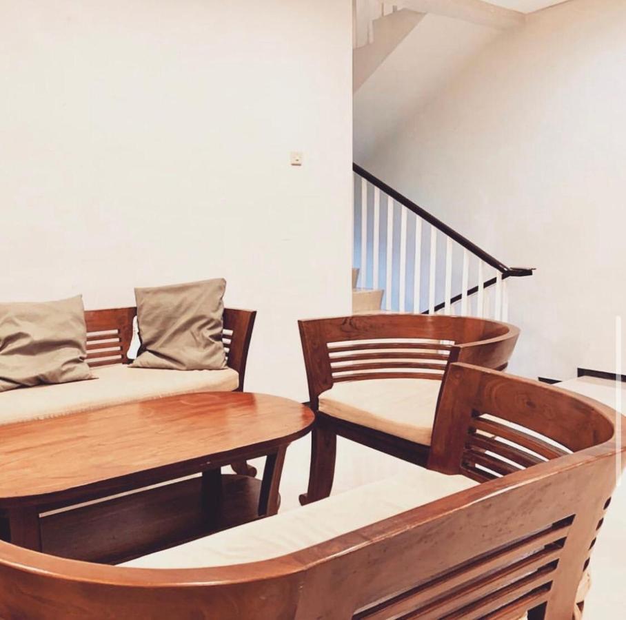 Imah Dago Villa - Budget Staycation Villa In Бандунг Экстерьер фото